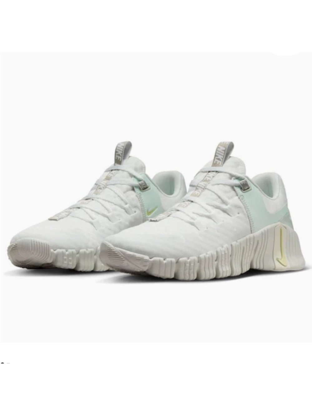 Nike Metcon 6  Athletic Sneakers